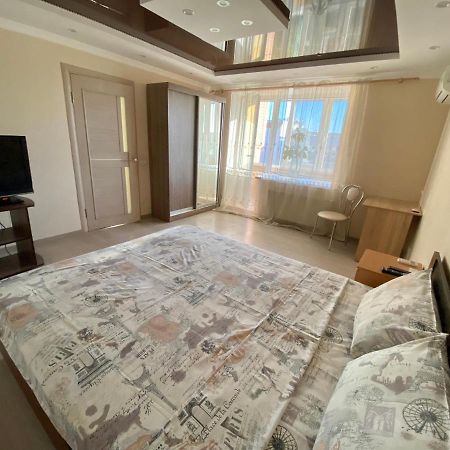 Apartment On Khreshchatyk 200 Center Čerkasy Esterno foto