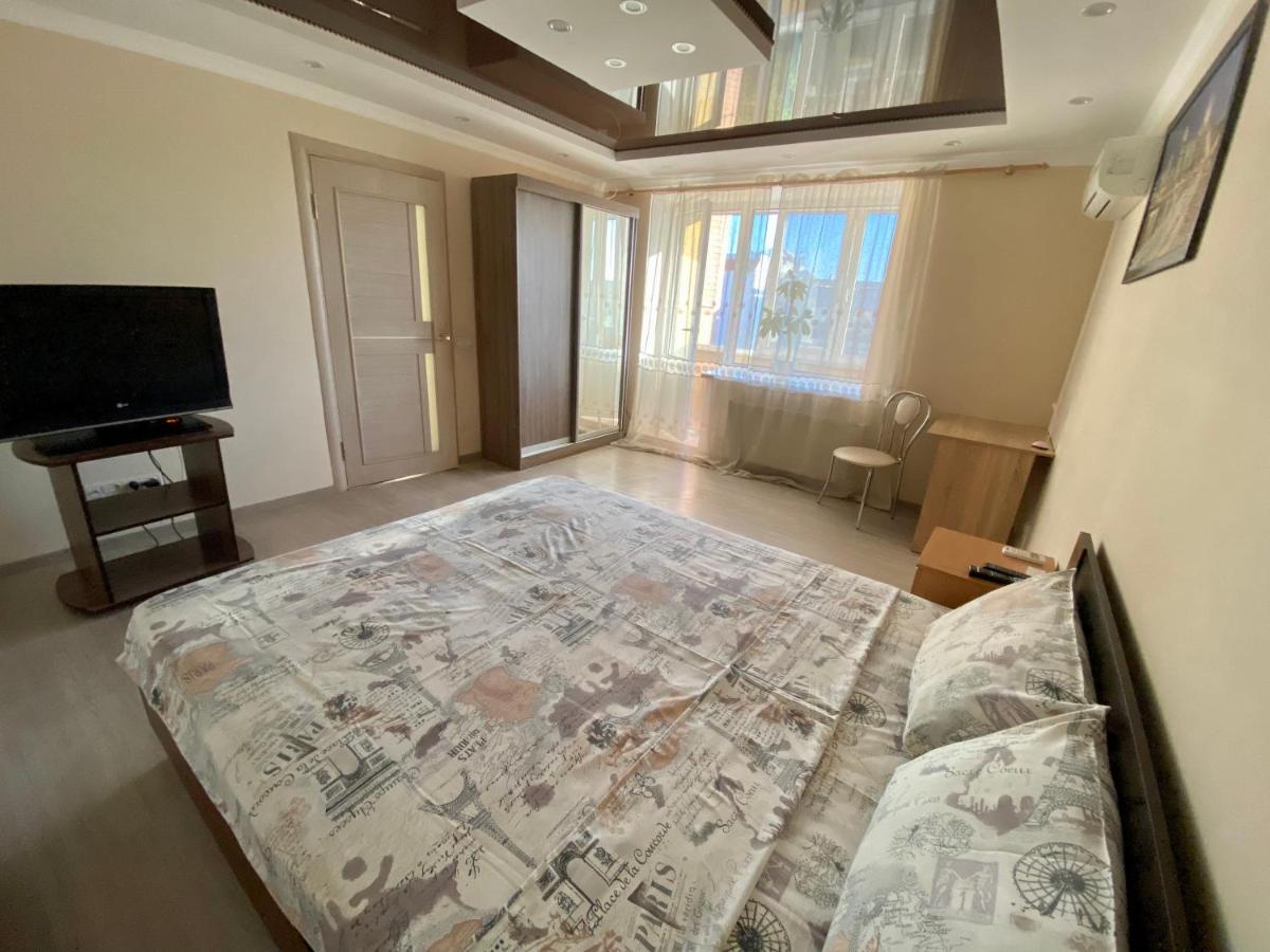 Apartment On Khreshchatyk 200 Center Čerkasy Esterno foto